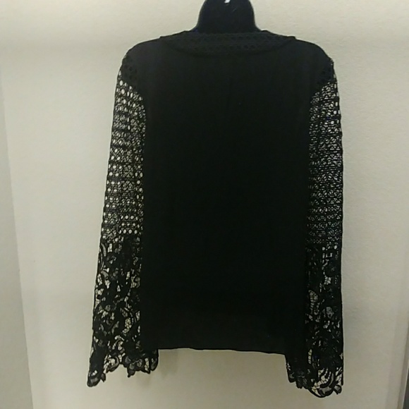 Venus Lace Sleeve Top - Picture 6 of 8